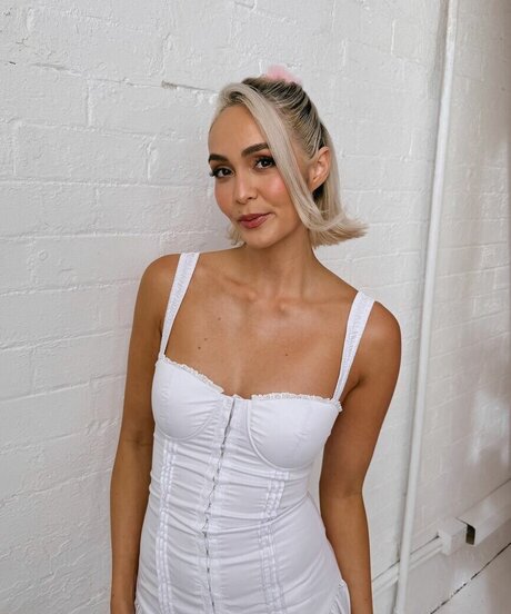 Tahnee Cook beautiful actress images