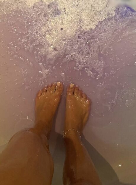 Almira Azemi porn actress pictures