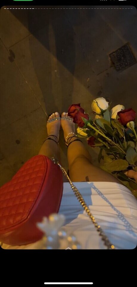 Almira Azemi model nude img