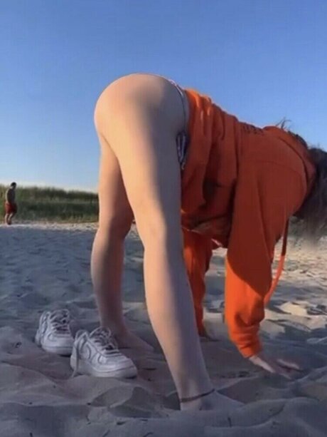 Emmy Moore nude actress photo