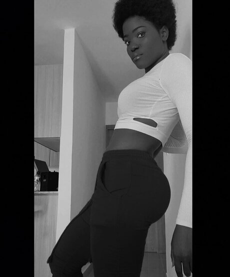 FamouseChristie model hd pic