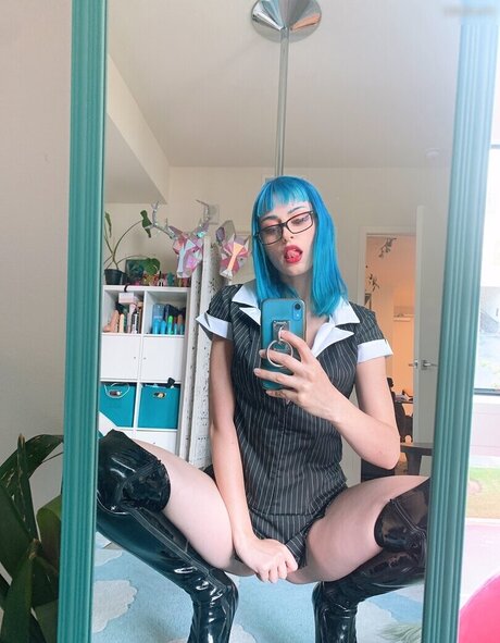 Jewelz Blu pornstar pretty archive