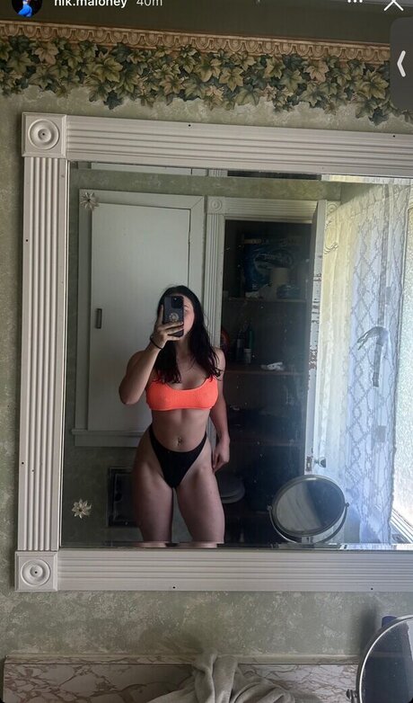 Nikkimaloney star erotic pic