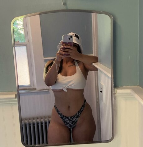 MsBeatDaEgg model art pic