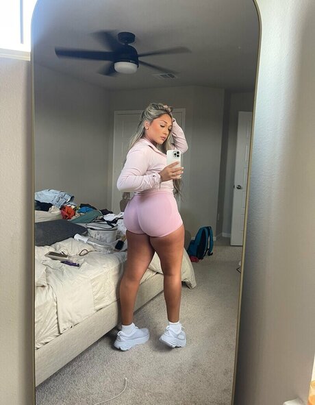 nikitarojo nude actress img