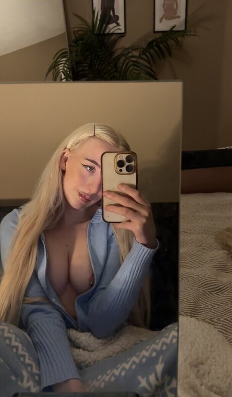 Charlotte 99 xxx pornstar img