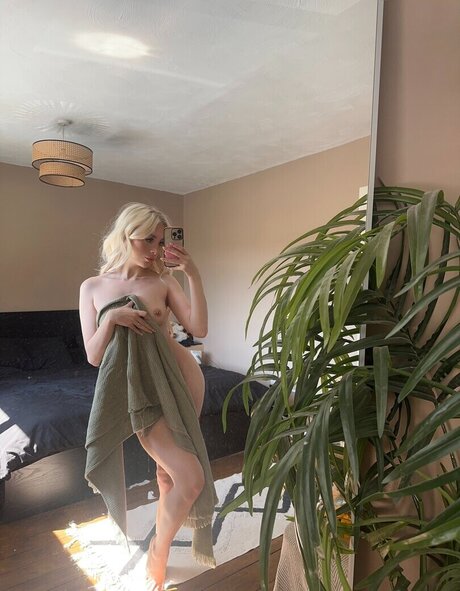 Charlotte 99 nude pornstar images