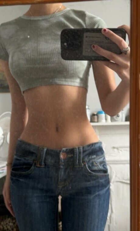 xeiyza pornographic actress photo