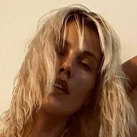 Pamela Tom_ perfect pornstar pics