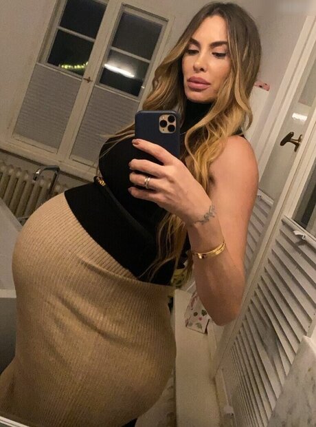 Anna Maria Ferchichi hot actress images