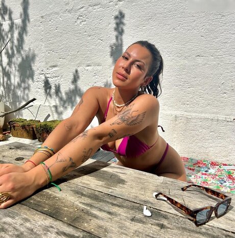 Vendewaa pornstar pic