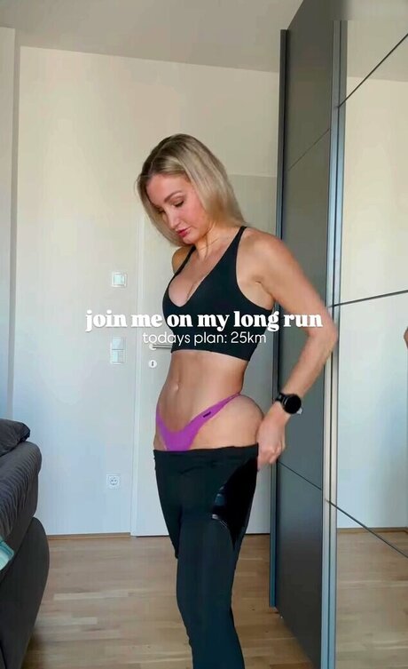 Julia Baessler erotic pornstar pics