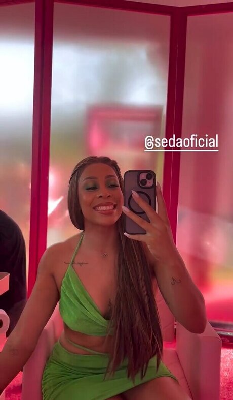 Lorrane Dos Santos nudes star image