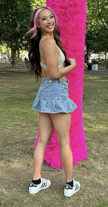 cheerleader nude onlyfans pretty pic