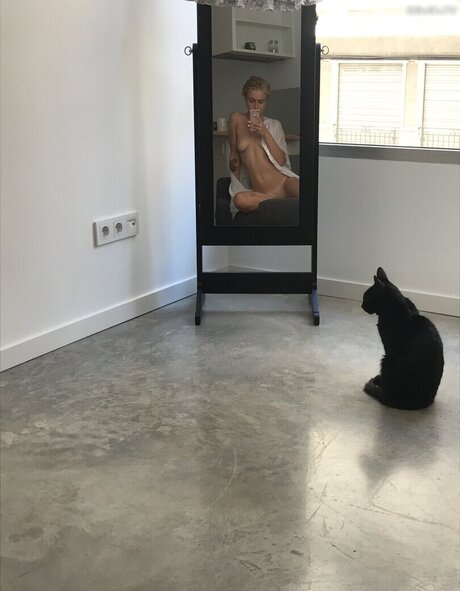 hot mature onlyfans free photo