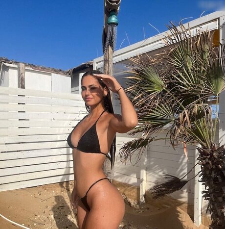 lara emilia sexy model photos