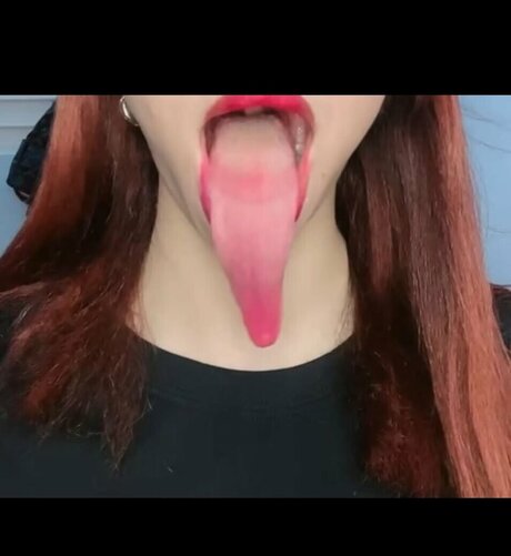 lenay tongue star hot img