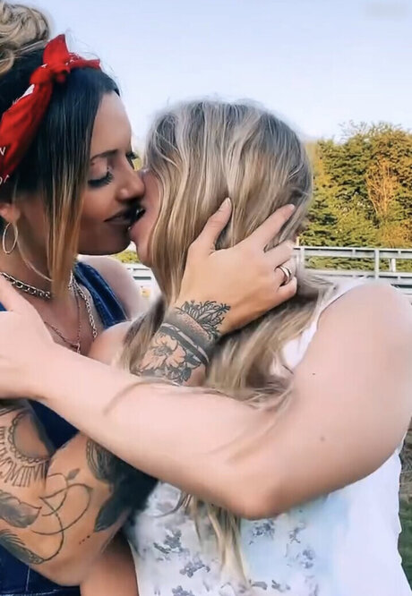 squat riding onlyfans adult pictures