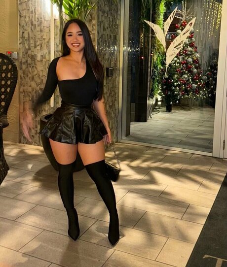 linnsquatsmore star sex photos