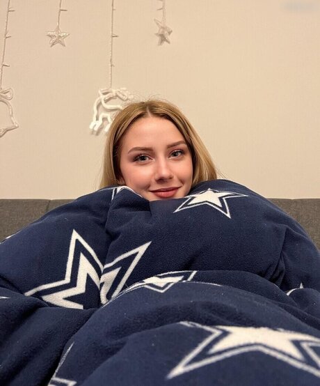 red hair onlyfans nude image