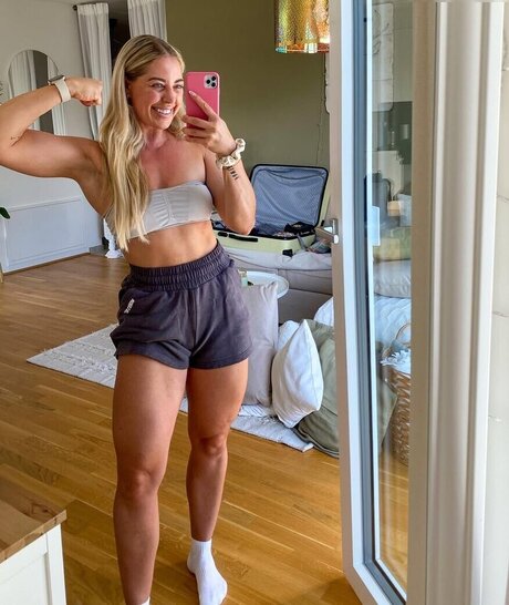 Lisa Marie Wohlmuth model top image