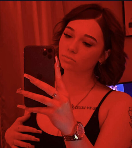 Caiidenn hd actress photo