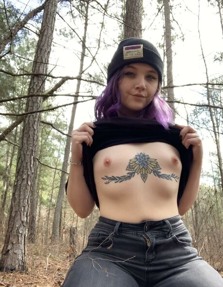 Riley Ramone nice pornstar picture