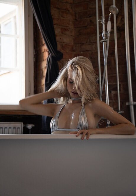 swimming pool onlyfans beautiful xxx picture