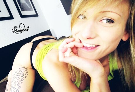 Alice Kinkycat hd actress photo