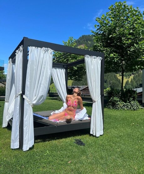 Sarah Posch pornstar sexy gallery