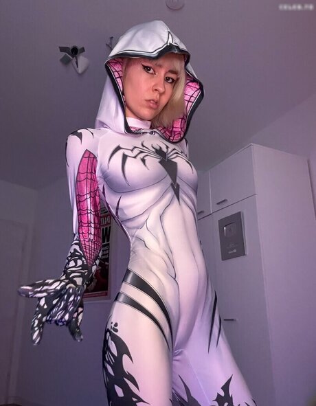 Svperdone high quality model photo