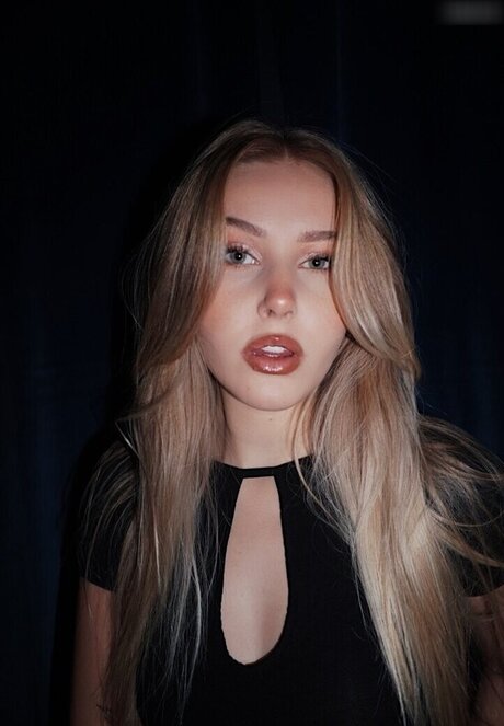 Cirizzle pornstar nude pictures