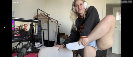 Cirizzle model hot image