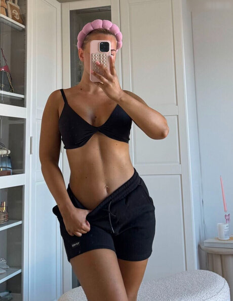 liv yah pornographic actress images