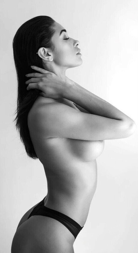 Shayna Senior model hd galleries