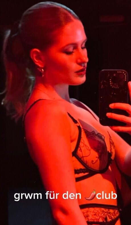 Maria Ludovicaa star hd pictures