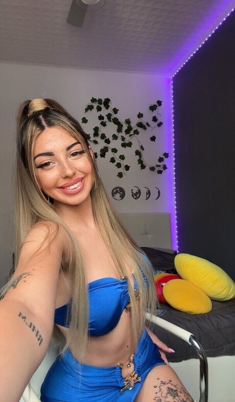 Luna Bufo nude model images