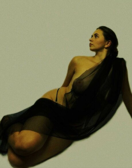 yulkachash hot star img