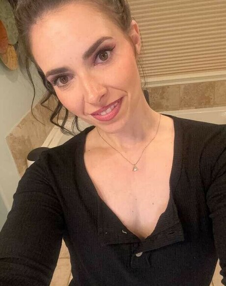 Annie Kundis star pretty photo