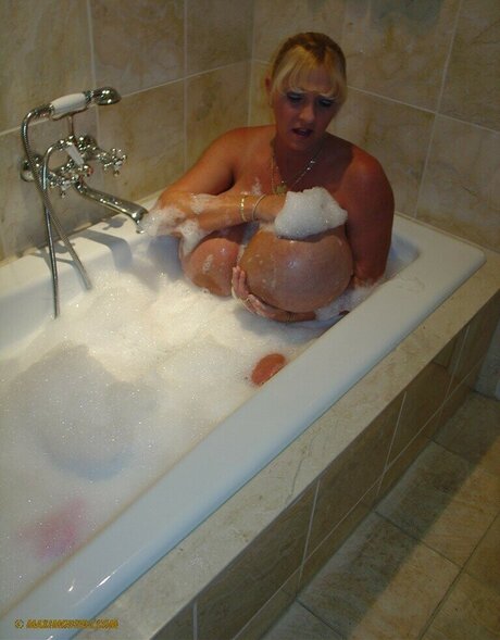 Maxi Mounds pornstar nice pics