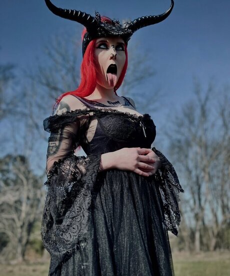 Carrie Cannie star sexy img