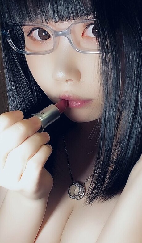 Batan QxQ nude model pics