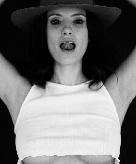 Amanda De Godoi star high quality galleries