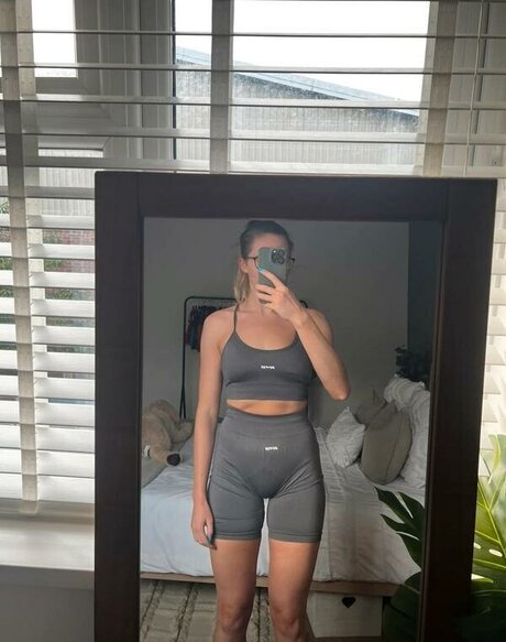 catraises star beautiful pics