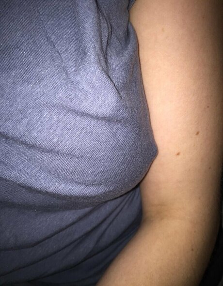 catraises pornstar nude picture