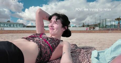 Holly Laing star naked gallery