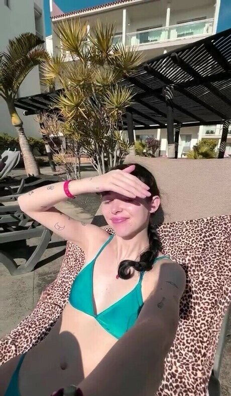 Holly Laing sex pornstar pictures