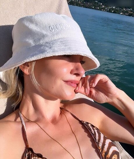 Janin Ullmann naked pornstar galleries