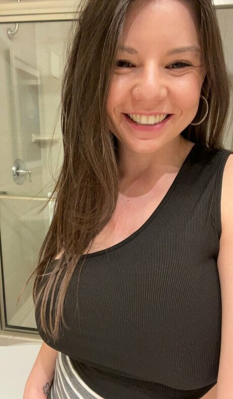 Yohosamm xxx pornstar img