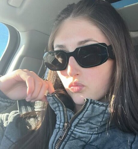 Lia Block model sexy pics